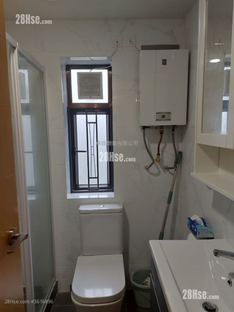 Village Rental 3 Bedrooms , 1 Bathroom 700 ft² Village Rental 3 Bedrooms , 1 Bathroom 700 ft²