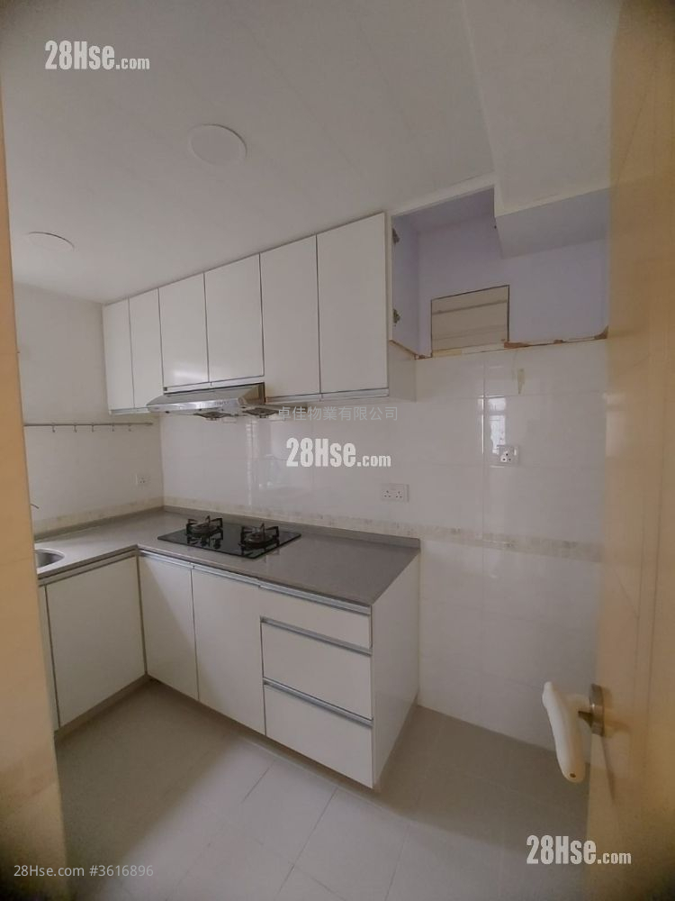 Village Rental 3 Bedrooms , 1 Bathroom 700 ft² Village Rental 3 Bedrooms , 1 Bathroom 700 ft²