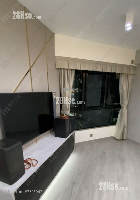Park Royale Rental 3 Bedrooms , 2 Bathrooms 656 ft² Park Royale Rental 3 Bedrooms , 2 Bathrooms 656 ft²