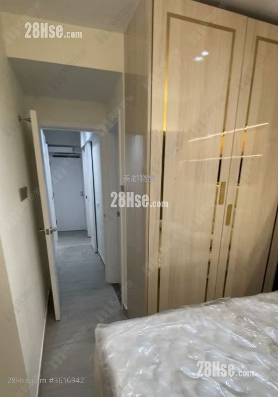 Park Royale Rental 3 Bedrooms , 2 Bathrooms 656 ft² Park Royale Rental 3 Bedrooms , 2 Bathrooms 656 ft²