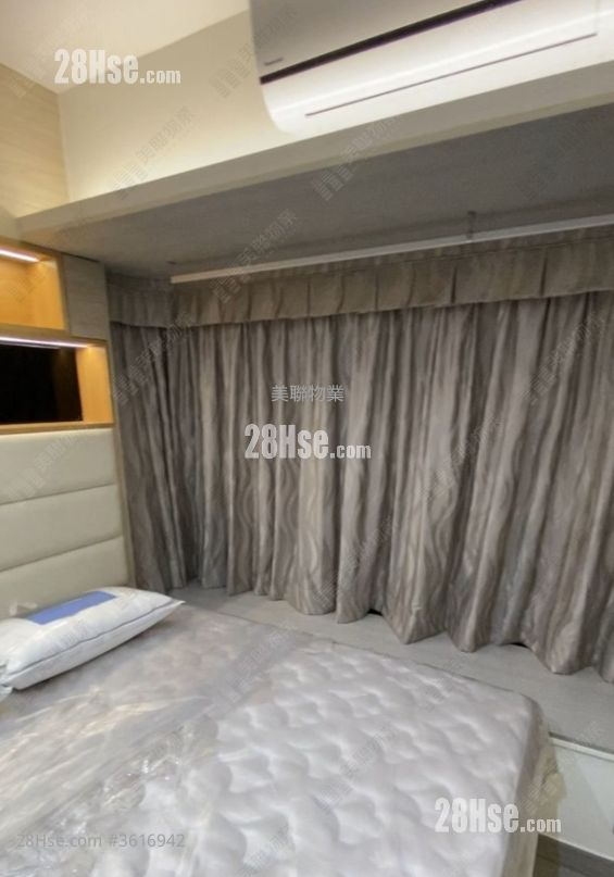 Park Royale Rental 3 Bedrooms , 2 Bathrooms 656 ft² Park Royale Rental 3 Bedrooms , 2 Bathrooms 656 ft²