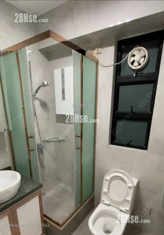 Park Royale Rental 3 Bedrooms , 2 Bathrooms 656 ft² Park Royale Rental 3 Bedrooms , 2 Bathrooms 656 ft²