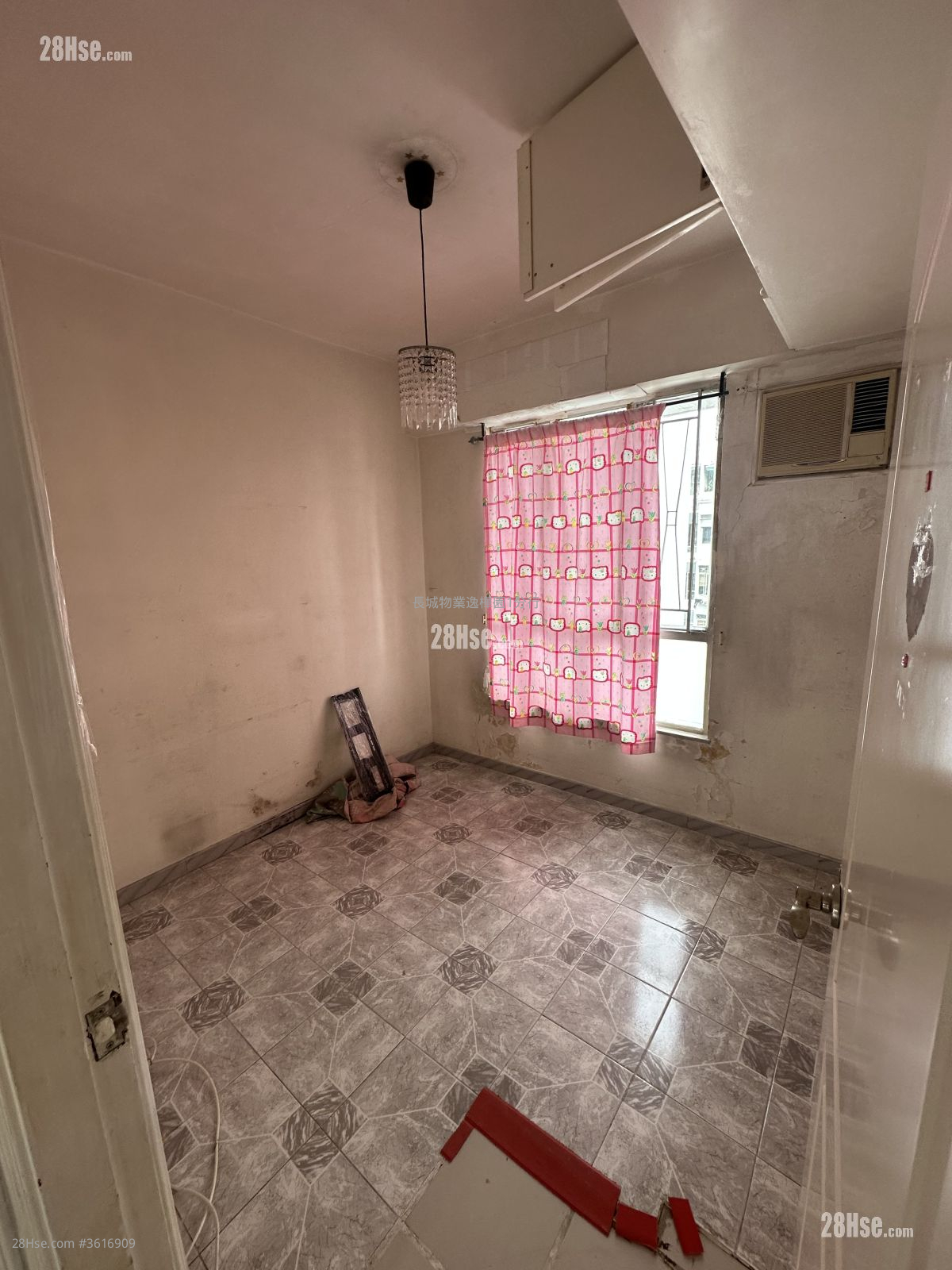King's View Court Sell 2 Bedrooms , 1 Bathroom 548 ft² King's View Court Sell 2 Bedrooms , 1 Bathroom 548 ft²