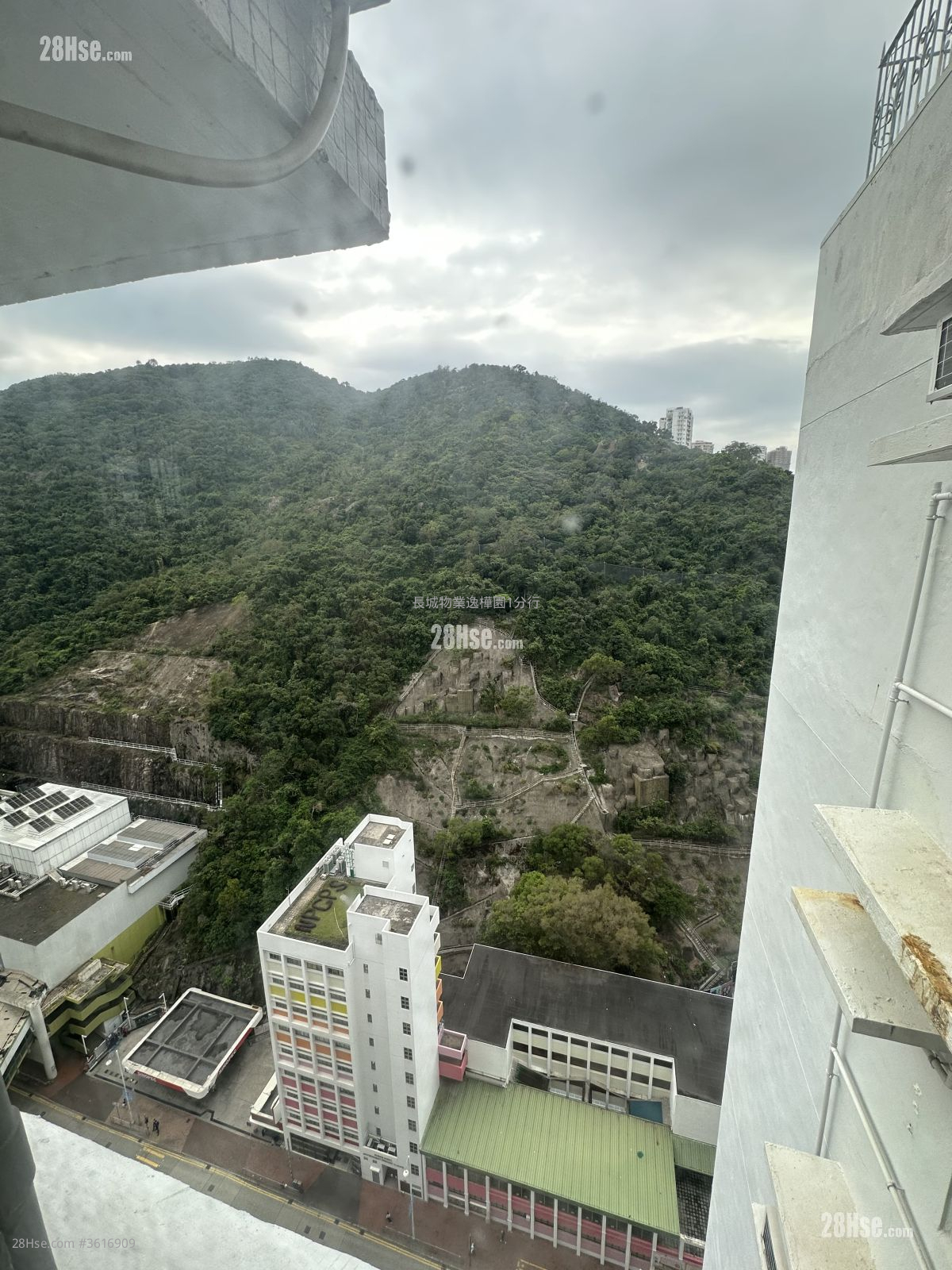 King's View Court Sell 2 Bedrooms , 1 Bathroom 548 ft² King's View Court Sell 2 Bedrooms , 1 Bathroom 548 ft²