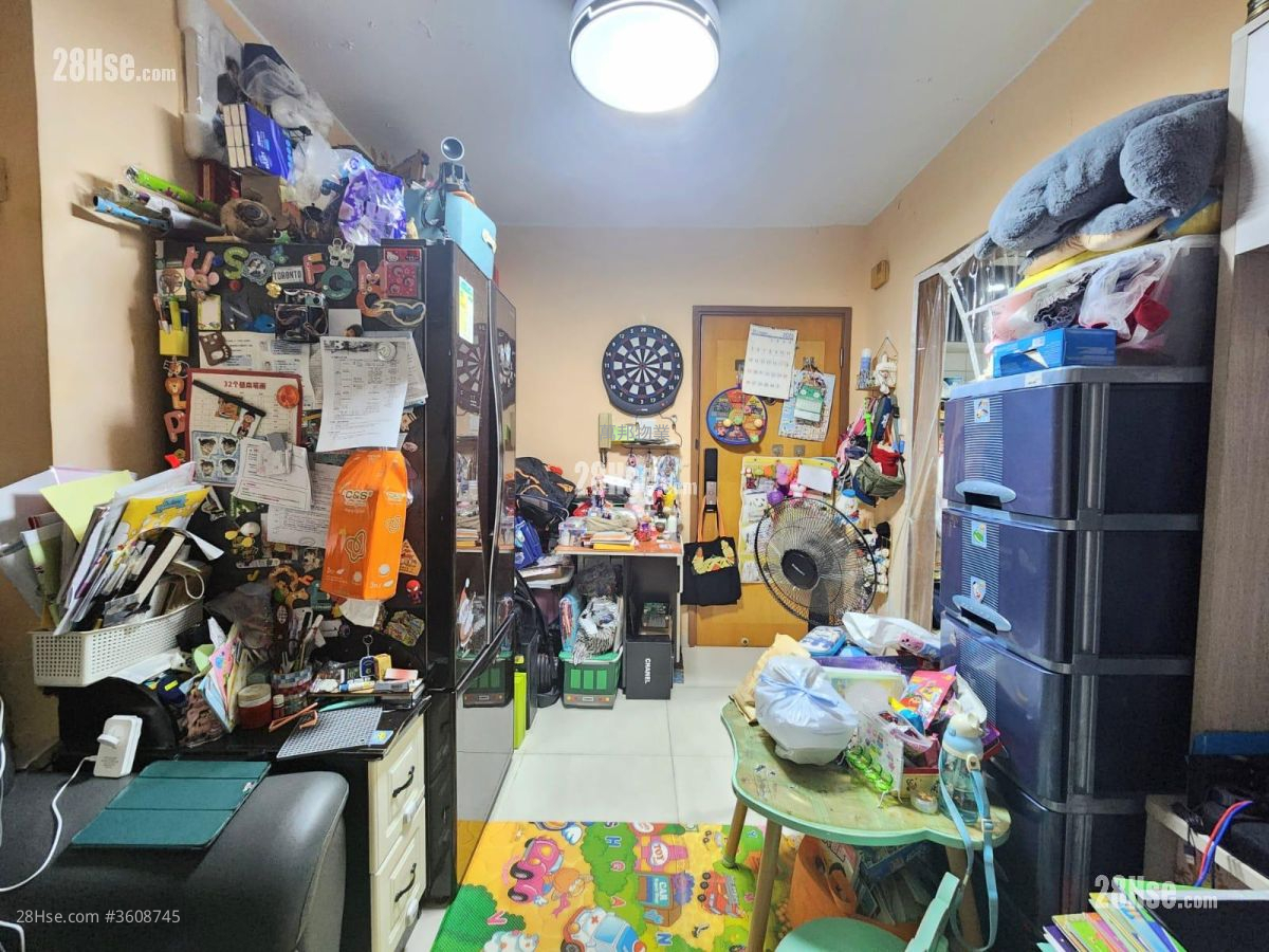 Plover Cove Garden Sell 2 Bedrooms , 1 Bathroom 343 ft²