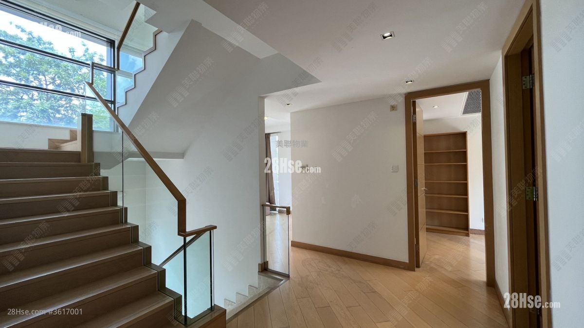 Valais Rental 2,767 ft² Valais Rental 2,767 ft²