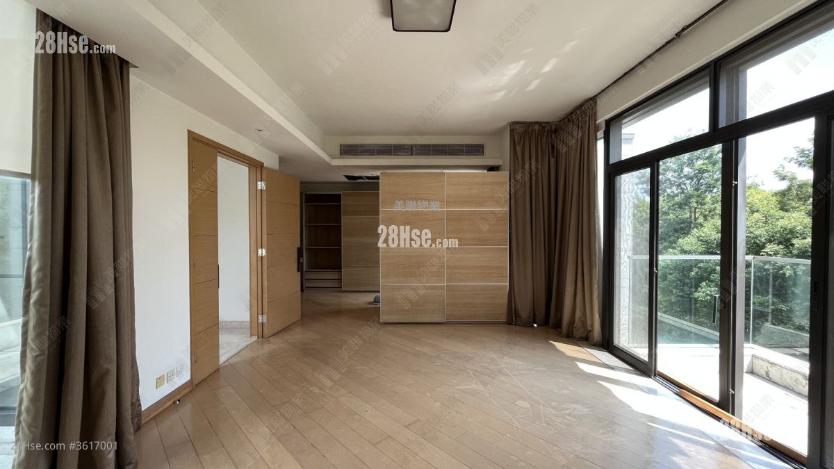 Valais Rental 2,767 ft² Valais Rental 2,767 ft²