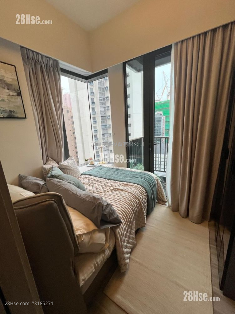 The Unit Soho Rental 1 Bedroom , 1 Bathroom 323 ft² The Unit Soho Rental 1 Bedroom , 1 Bathroom 323 ft²