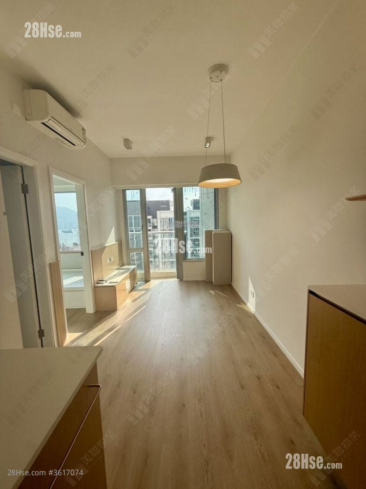 Cullinan West Sell 2 Bedrooms , 1 Bathroom 468 ft² Cullinan West Sell 2 Bedrooms , 1 Bathroom 468 ft²