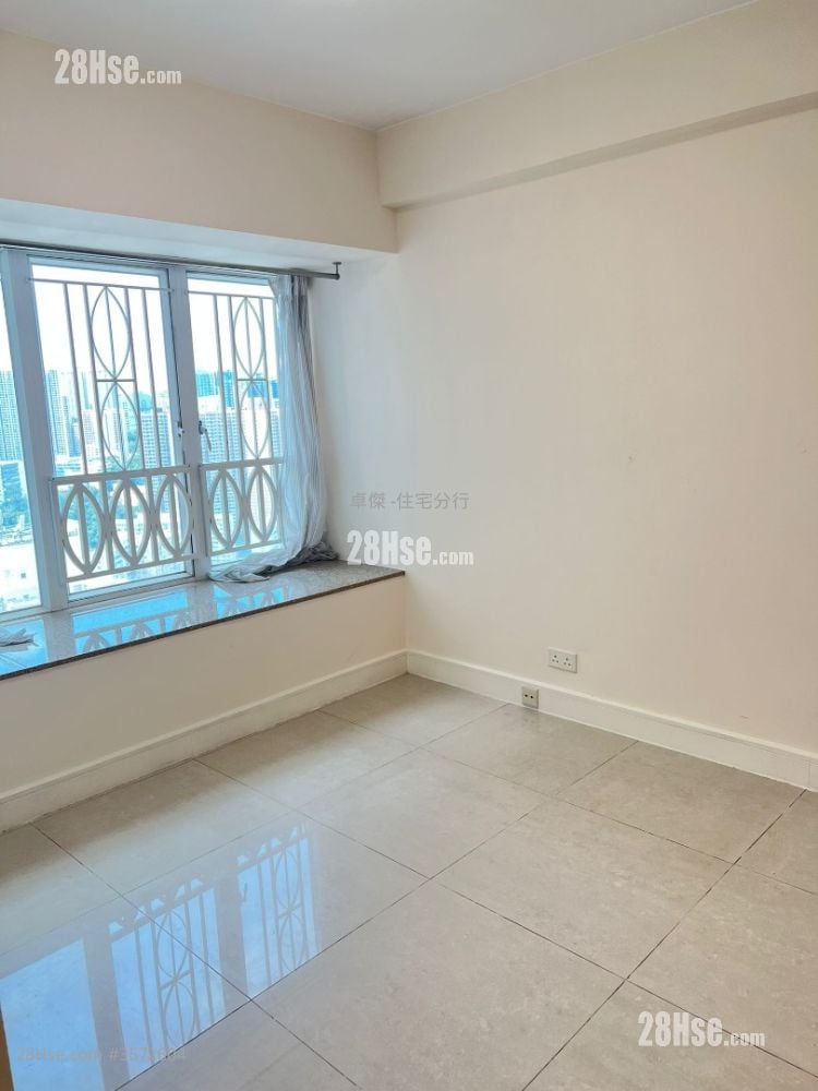 The Apex Rental 2 Bedrooms , 1 Bathroom 447 ft²