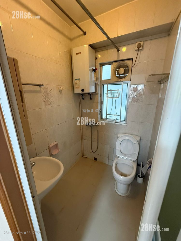 Loong King Mansion Rental 2 Bedrooms , 1 Bathroom Loong King Mansion Rental 2 Bedrooms , 1 Bathroom