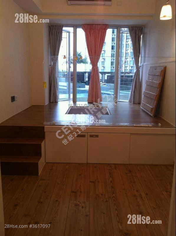Oceanaire Sell 3 Bedrooms , 2 Bathrooms 736 ft² Oceanaire Sell 3 Bedrooms , 2 Bathrooms 736 ft²
