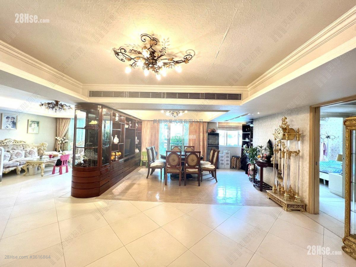 Grampian Crest Sell 5+ Bedrooms , 4 Bathrooms 1,769 ft² Grampian Crest Sell 5+ Bedrooms , 4 Bathrooms 1,769 ft²