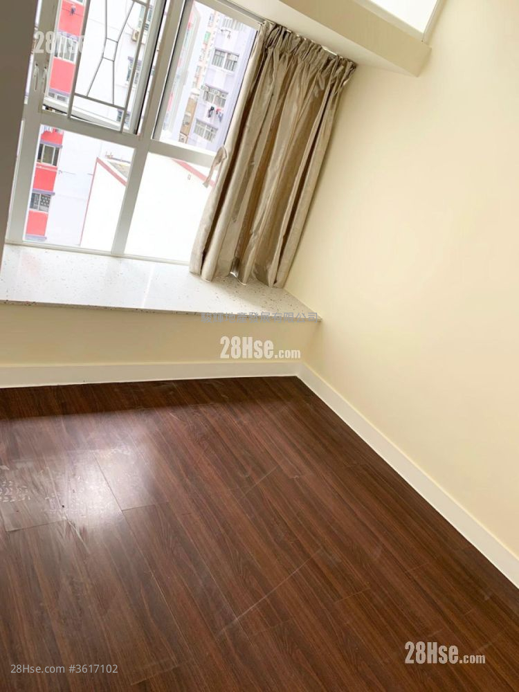 Wing Tai Building Sell 2 Bedrooms , 1 Bathroom 367 ft² Wing Tai Building Sell 2 Bedrooms , 1 Bathroom 367 ft²