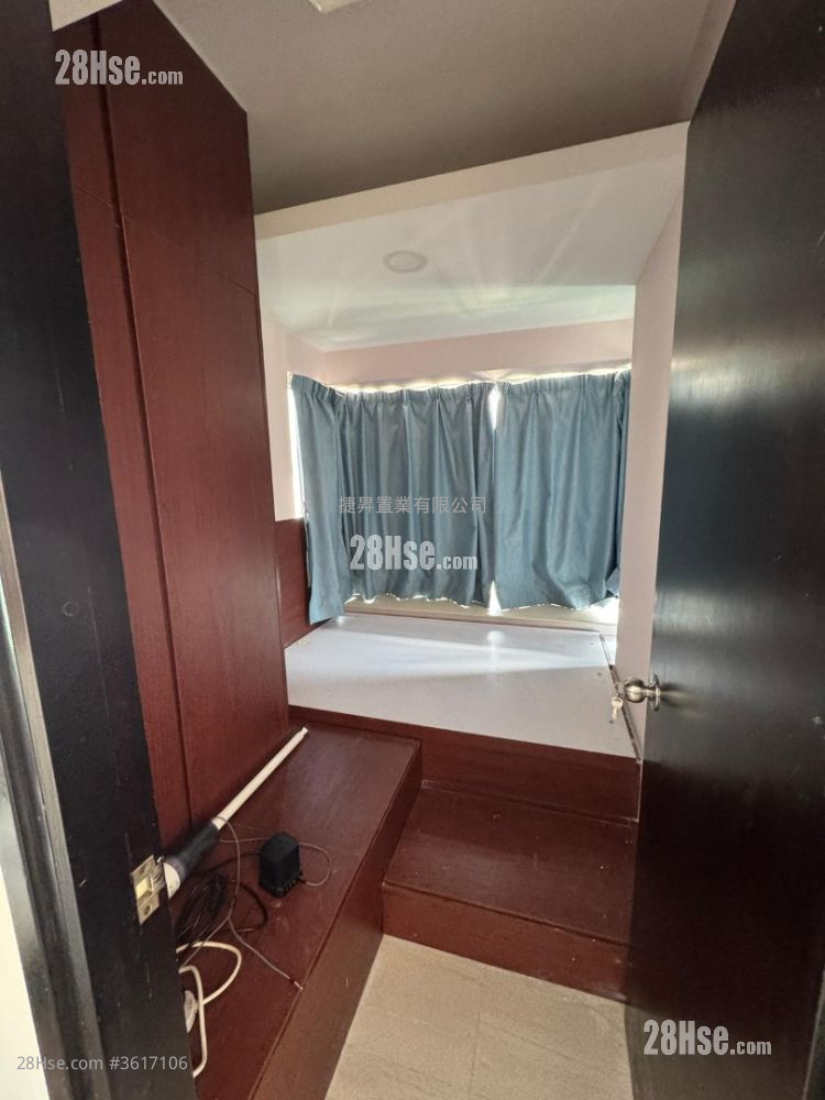 Kellet Court Sell 2 Bedrooms , 1 Bathroom 296 ft² Kellet Court Sell 2 Bedrooms , 1 Bathroom 296 ft²