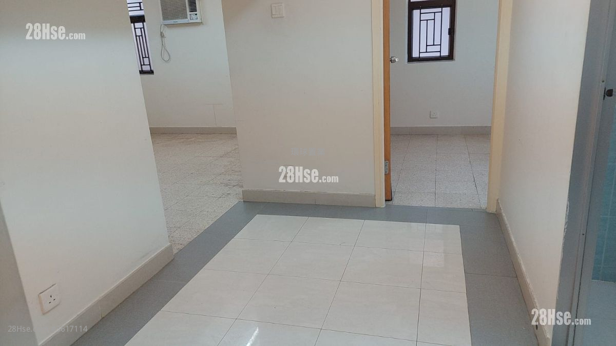 Village Rental 2 Bedrooms , 1 Bathroom Village Rental 2 Bedrooms , 1 Bathroom