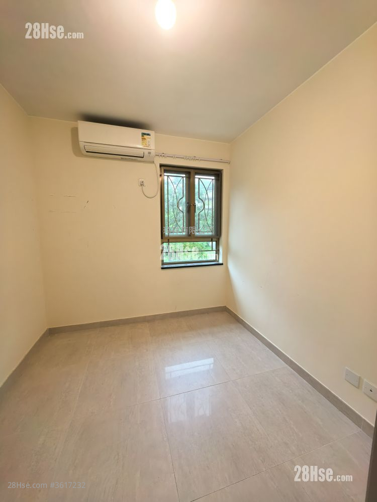 Village Rental 3 Bedrooms , 2 Bathrooms Village Rental 3 Bedrooms , 2 Bathrooms