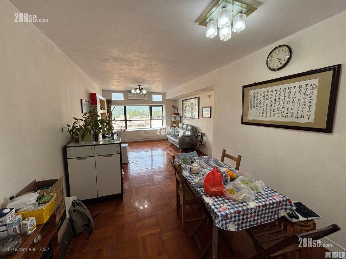 嘉豐花園 售盤 3 房 , 3 浴室 1,040 平方呎 嘉豐花園 售盤 3 房 , 3 浴室 1,040 平方呎