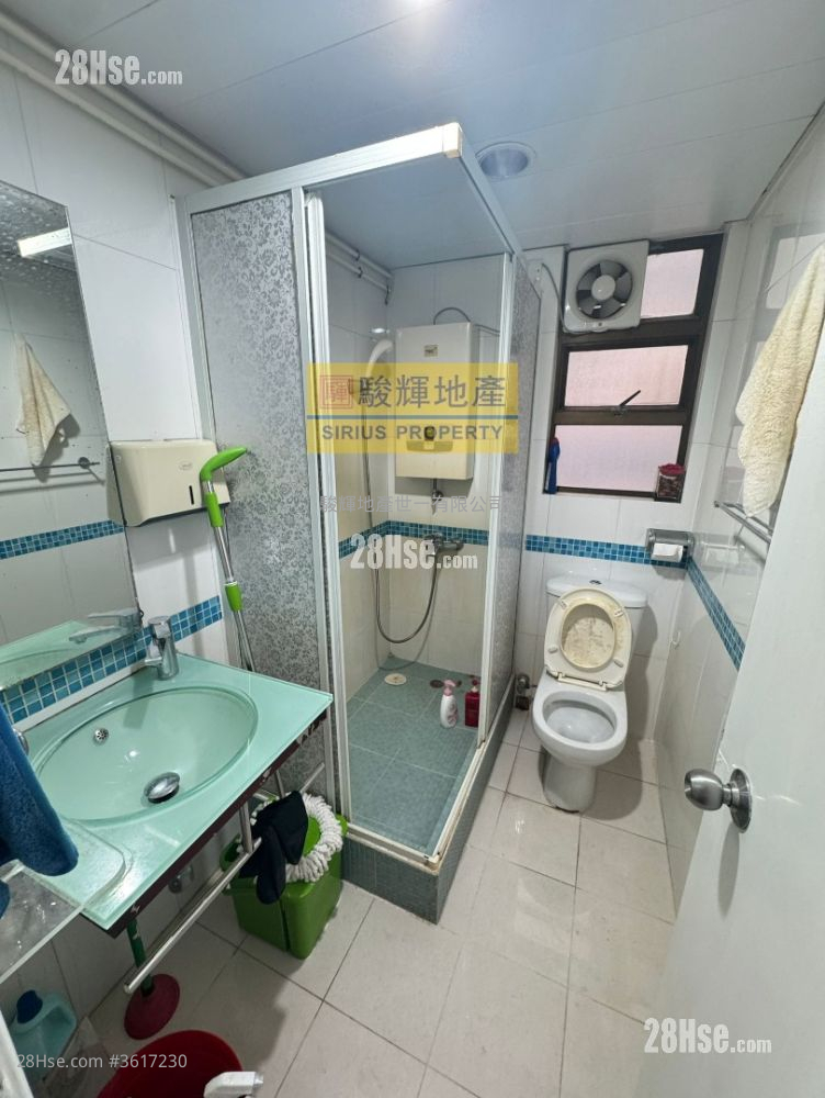 Hai Xin Mansion Sell 3 Bedrooms , 2 Bathrooms 596 ft² Hai Xin Mansion Sell 3 Bedrooms , 2 Bathrooms 596 ft²