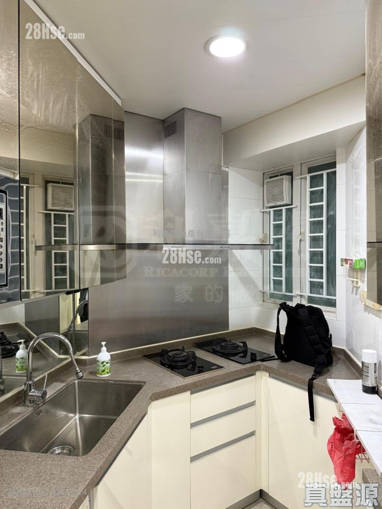 Le Prestige Rental 3 Bedrooms , 2 Bathrooms 728 ft² Le Prestige Rental 3 Bedrooms , 2 Bathrooms 728 ft²