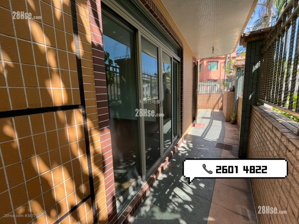 Village Rental 3 Bedrooms , 1 Bathroom 700 ft² Village Rental 3 Bedrooms , 1 Bathroom 700 ft²
