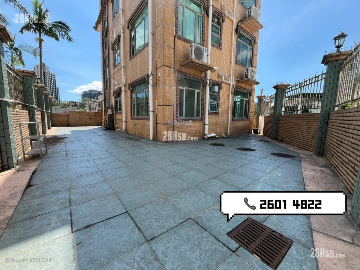 Village Rental 3 Bedrooms , 1 Bathroom 700 ft² Village Rental 3 Bedrooms , 1 Bathroom 700 ft²
