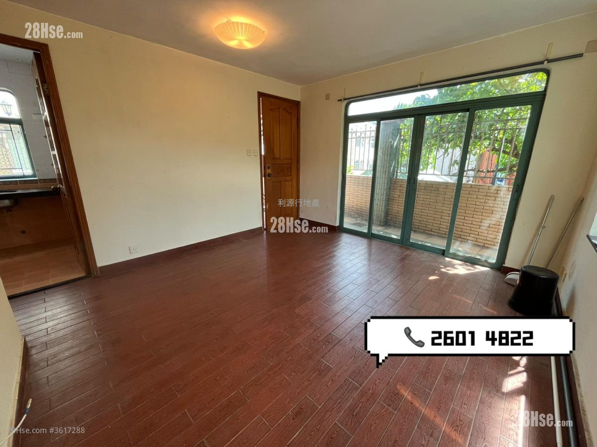 Village Rental 3 Bedrooms , 1 Bathroom 700 ft² Village Rental 3 Bedrooms , 1 Bathroom 700 ft²