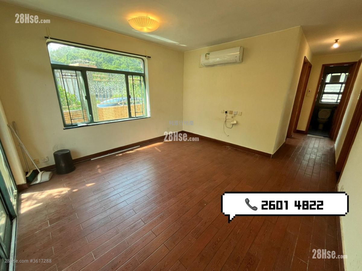 Village Rental 3 Bedrooms , 1 Bathroom 700 ft² Village Rental 3 Bedrooms , 1 Bathroom 700 ft²