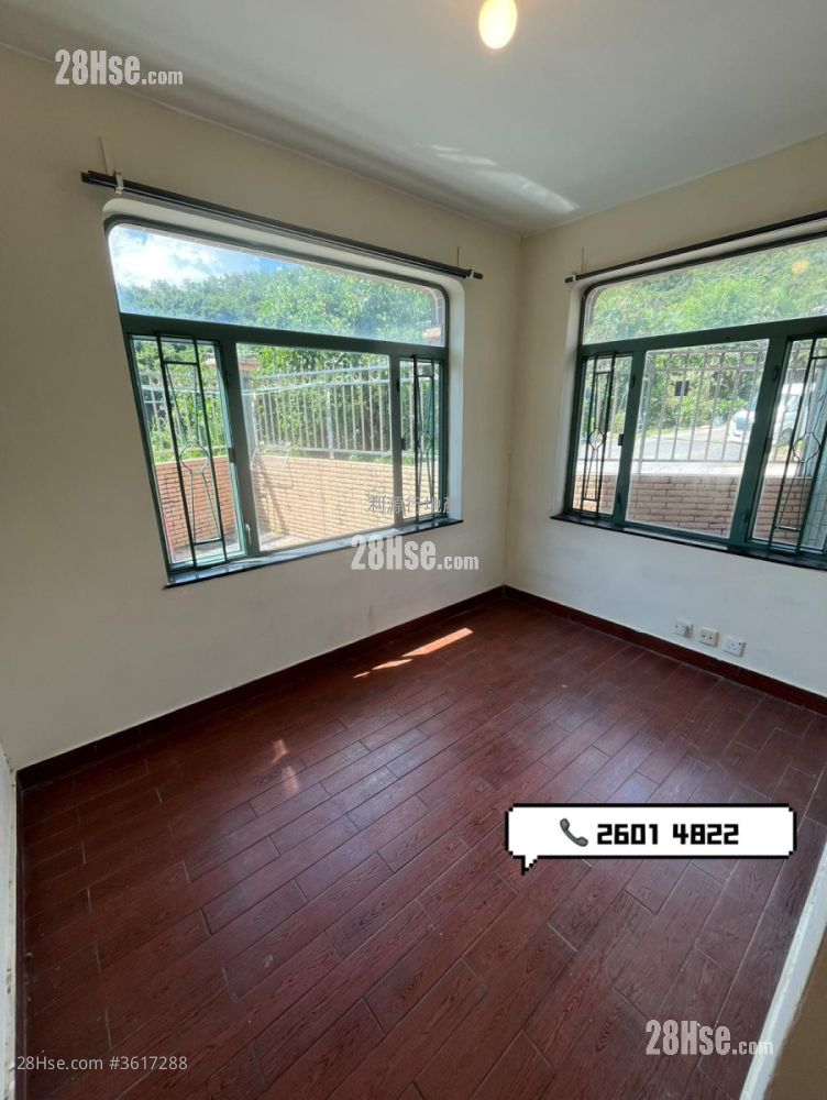 Village Rental 3 Bedrooms , 1 Bathroom 700 ft² Village Rental 3 Bedrooms , 1 Bathroom 700 ft²