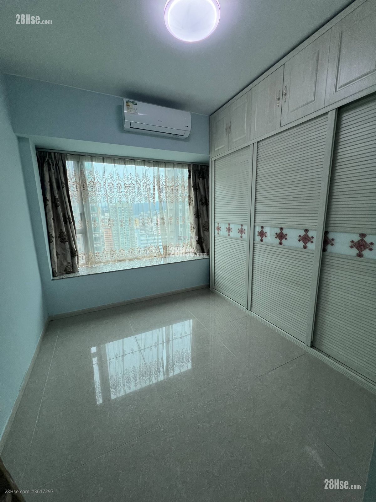 Yuccie Square Rental 3 Bedrooms , 2 Bathrooms 643 ft² Yuccie Square Rental 3 Bedrooms , 2 Bathrooms 643 ft²
