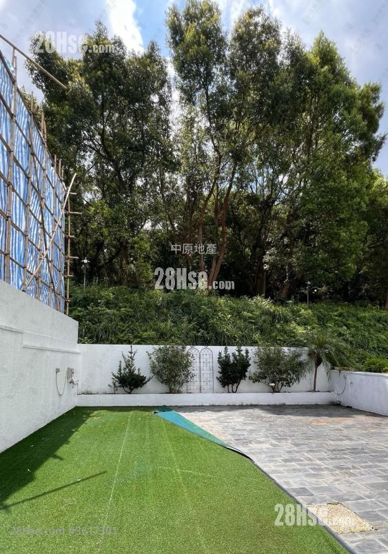 Hong Lok Yuen Sell 3 Bedrooms , 4 Bathrooms 2,231 ft² Hong Lok Yuen Sell 3 Bedrooms , 4 Bathrooms 2,231 ft²
