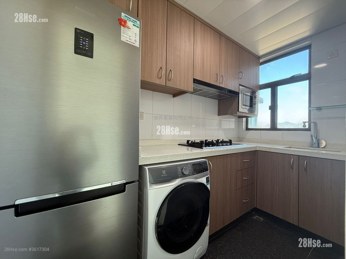 Royal Peninsula Sell 2 Bedrooms , 1 Bathroom 558 ft² Royal Peninsula Sell 2 Bedrooms , 1 Bathroom 558 ft²