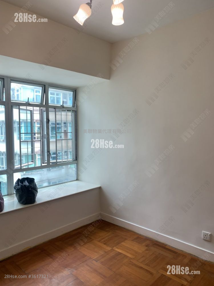 Well On Garden Sell 3 Bedrooms 502 ft² Well On Garden Sell 3 Bedrooms 502 ft²