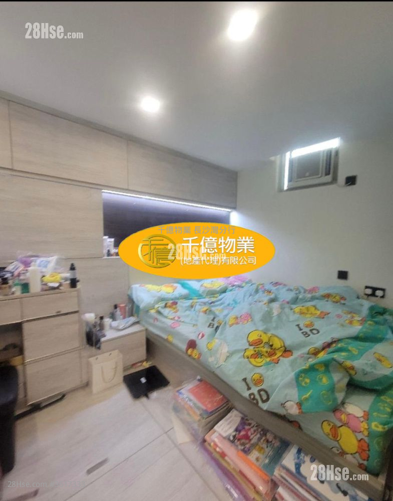 Hoi Lok Court Sell 3 Bedrooms , 1 Bathroom 631 ft² Hoi Lok Court Sell 3 Bedrooms , 1 Bathroom 631 ft²