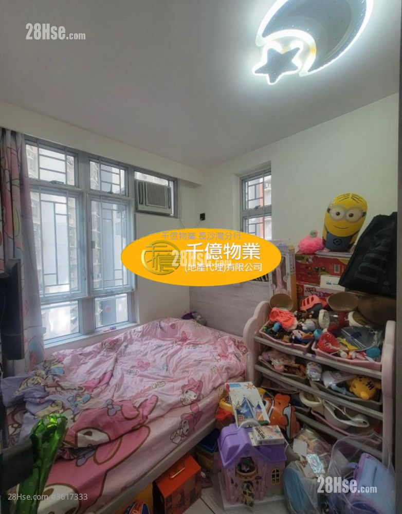 Hoi Lok Court Sell 3 Bedrooms , 1 Bathroom 631 ft² Hoi Lok Court Sell 3 Bedrooms , 1 Bathroom 631 ft²