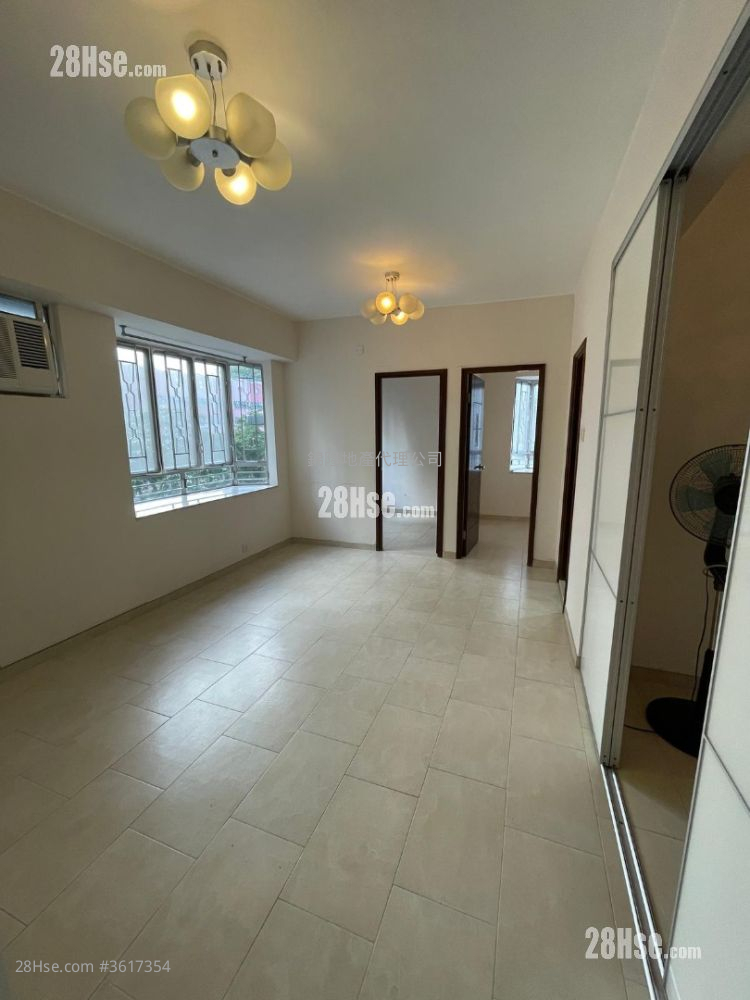 Hamden Court Sell 3 Bedrooms , 1 Bathroom 481 ft² Hamden Court Sell 3 Bedrooms , 1 Bathroom 481 ft²