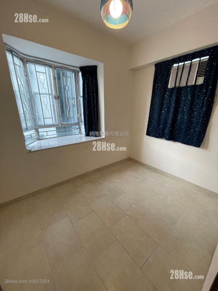 Hamden Court Sell 3 Bedrooms , 1 Bathroom 481 ft² Hamden Court Sell 3 Bedrooms , 1 Bathroom 481 ft²