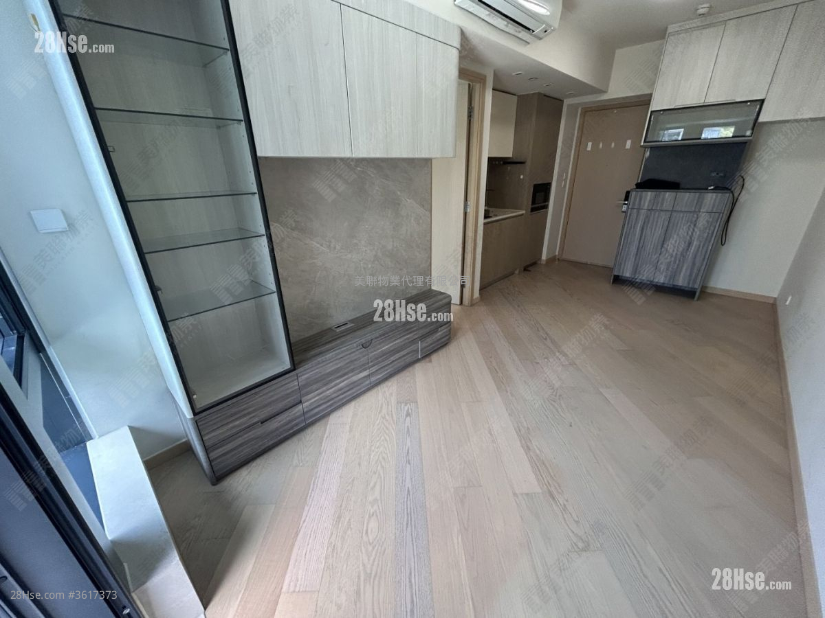 The Regent Sell 1 Bedroom 382 ft² The Regent Sell 1 Bedroom 382 ft²