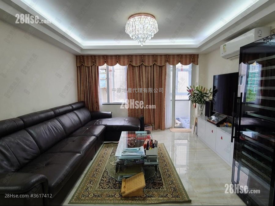 living room: Mayfair Court Rental 3 Bedrooms , 3 Bathrooms 1,048 ft² living room: Mayfair Court Rental 3 Bedrooms , 3 Bathrooms 1,048 ft²