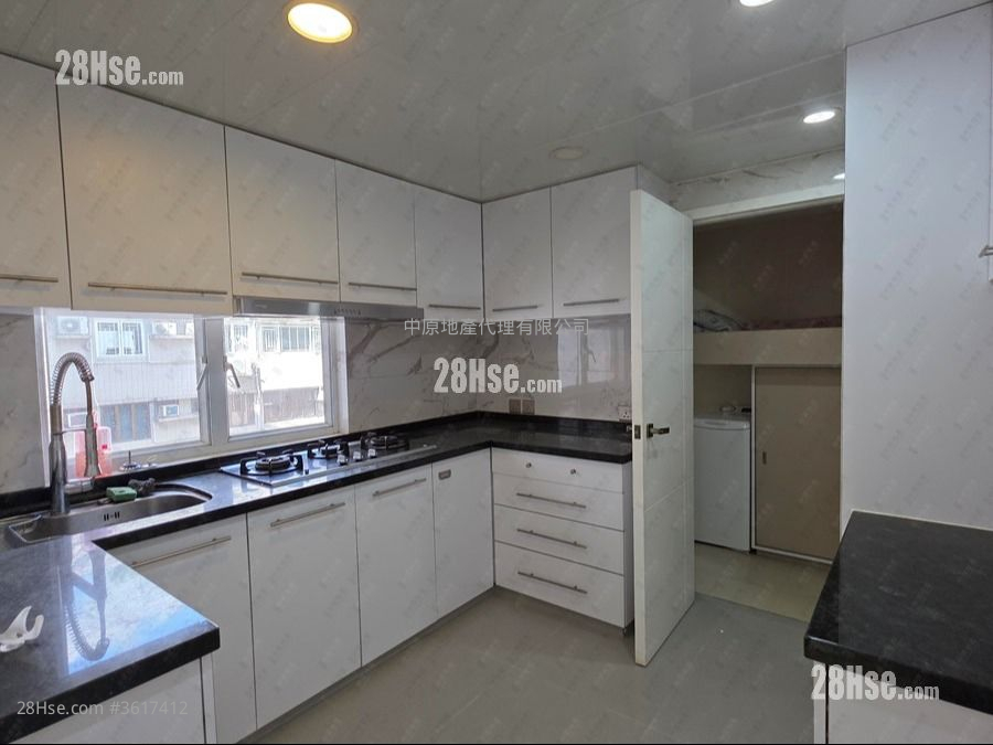 Mayfair Court Rental 3 Bedrooms , 3 Bathrooms 1,048 ft² Mayfair Court Rental 3 Bedrooms , 3 Bathrooms 1,048 ft²