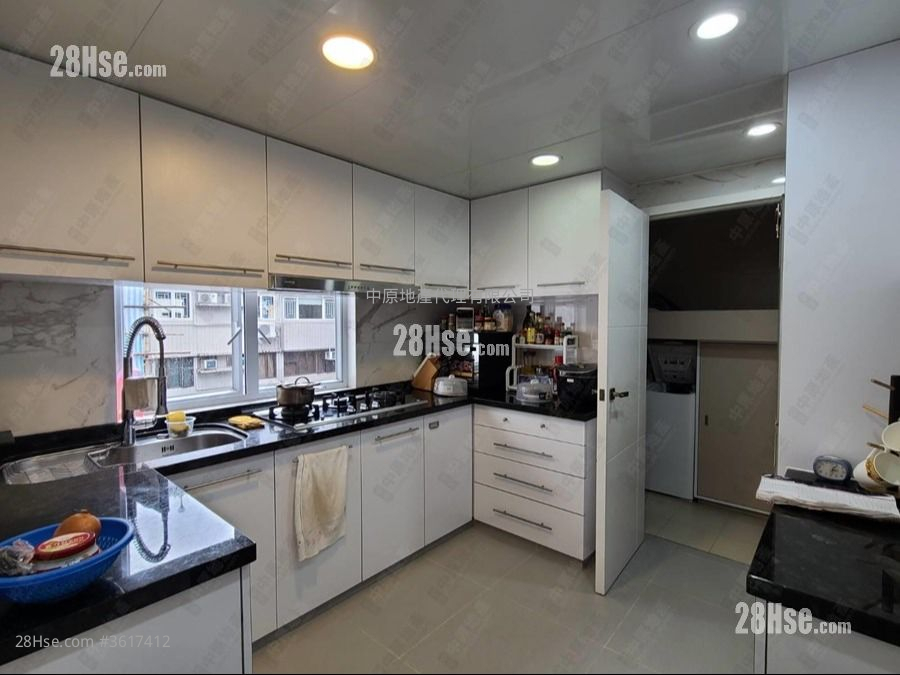 Mayfair Court Rental 3 Bedrooms , 3 Bathrooms 1,048 ft² Mayfair Court Rental 3 Bedrooms , 3 Bathrooms 1,048 ft²