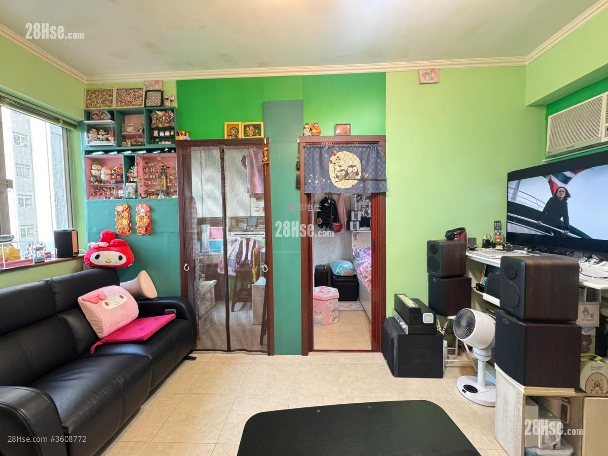 Sunny Court Sell 2 Bedrooms , 1 Bathroom 340 ft² Sunny Court Sell 2 Bedrooms , 1 Bathroom 340 ft²