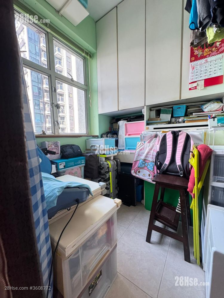 Sunny Court Sell 2 Bedrooms , 1 Bathroom 340 ft² Sunny Court Sell 2 Bedrooms , 1 Bathroom 340 ft²