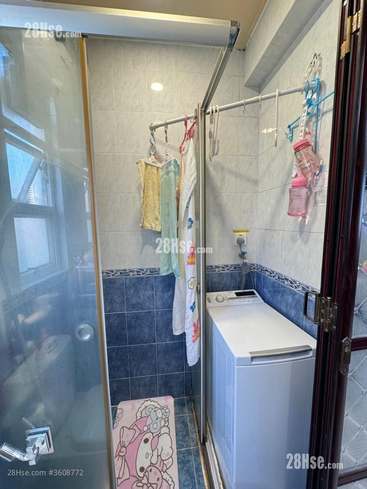Sunny Court Sell 2 Bedrooms , 1 Bathroom 340 ft² Sunny Court Sell 2 Bedrooms , 1 Bathroom 340 ft²