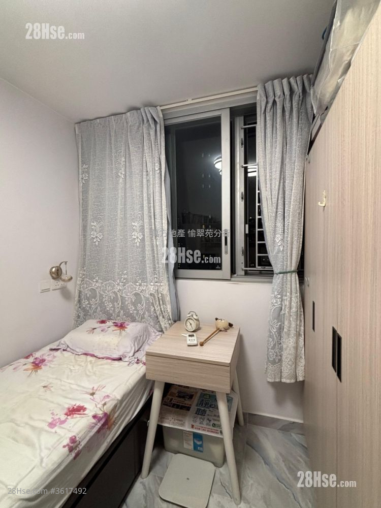 Yuk Wo Court Sell 2 Bedrooms , 1 Bathroom 355 ft² Yuk Wo Court Sell 2 Bedrooms , 1 Bathroom 355 ft²