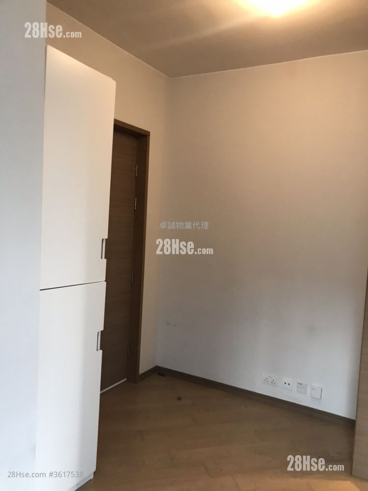 High One Rental 1 Bathroom 220 ft² High One Rental 1 Bathroom 220 ft²