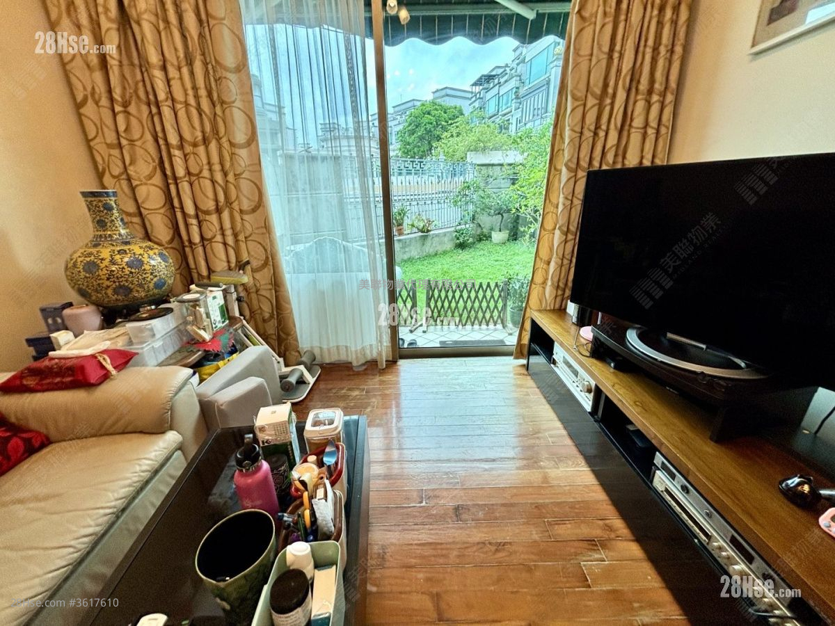 淺月灣 售盤 3 房 , 2 浴室 1,446 平方呎 淺月灣 售盤 3 房 , 2 浴室 1,446 平方呎