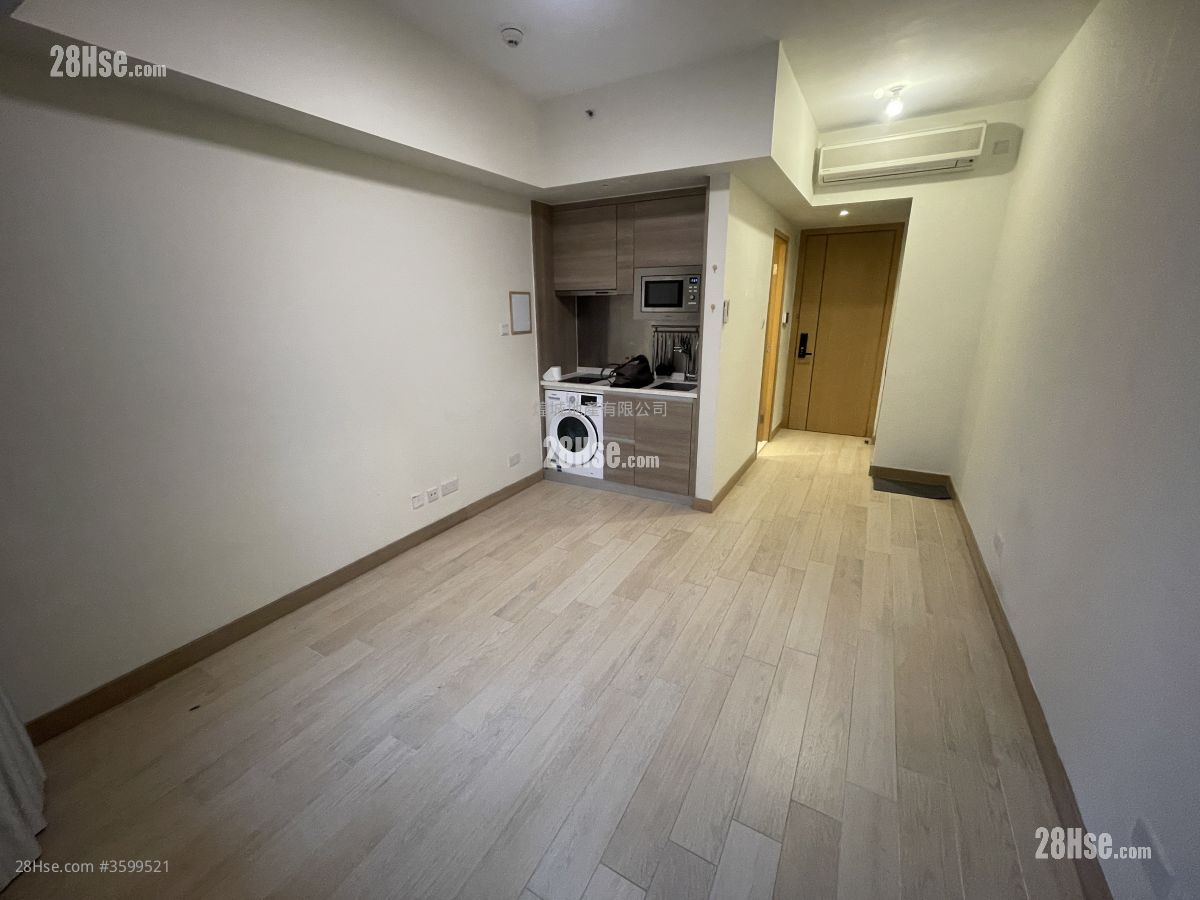 Victoria Skye Rental Studio , 1 Bathroom 266 ft²