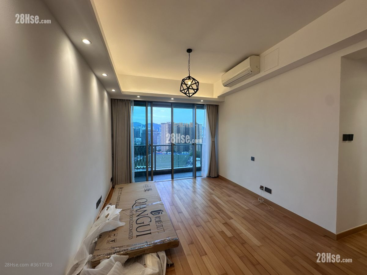 living room: 客廳實用性高 living room: 客廳實用性高
