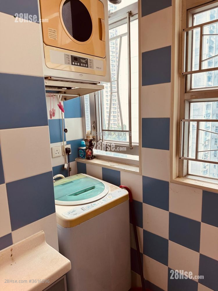 Tsz Oi Court Sell 2 Bedrooms 554 ft² Tsz Oi Court Sell 2 Bedrooms 554 ft²